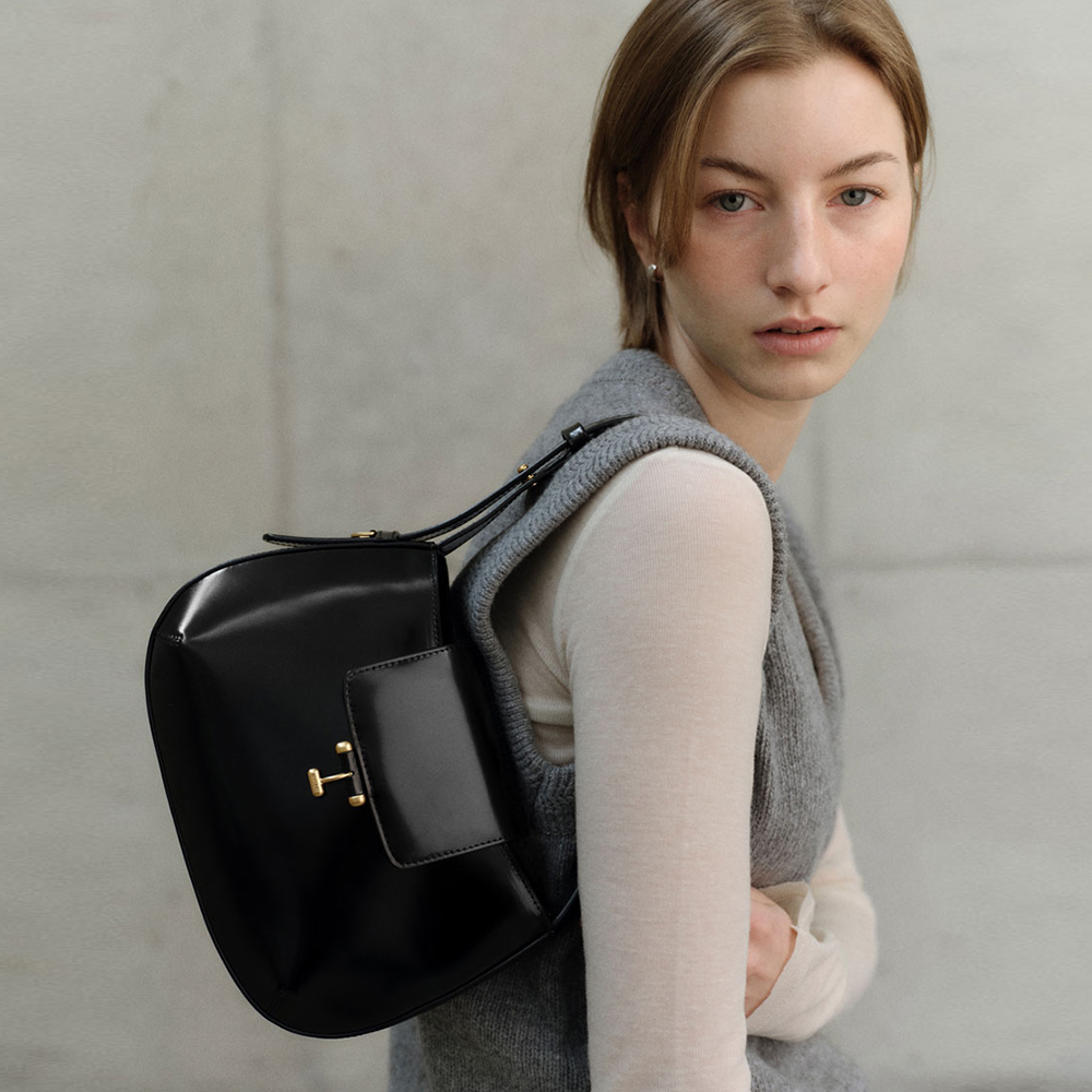 Tilda Flap Bag Small Black  [New10%]    (normal price of 238,000 won)